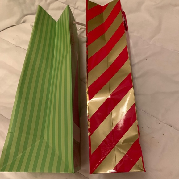 Set of 12 Christmas 🎄 Gift Bags for Wine 🍷 - Picture 3 of 8